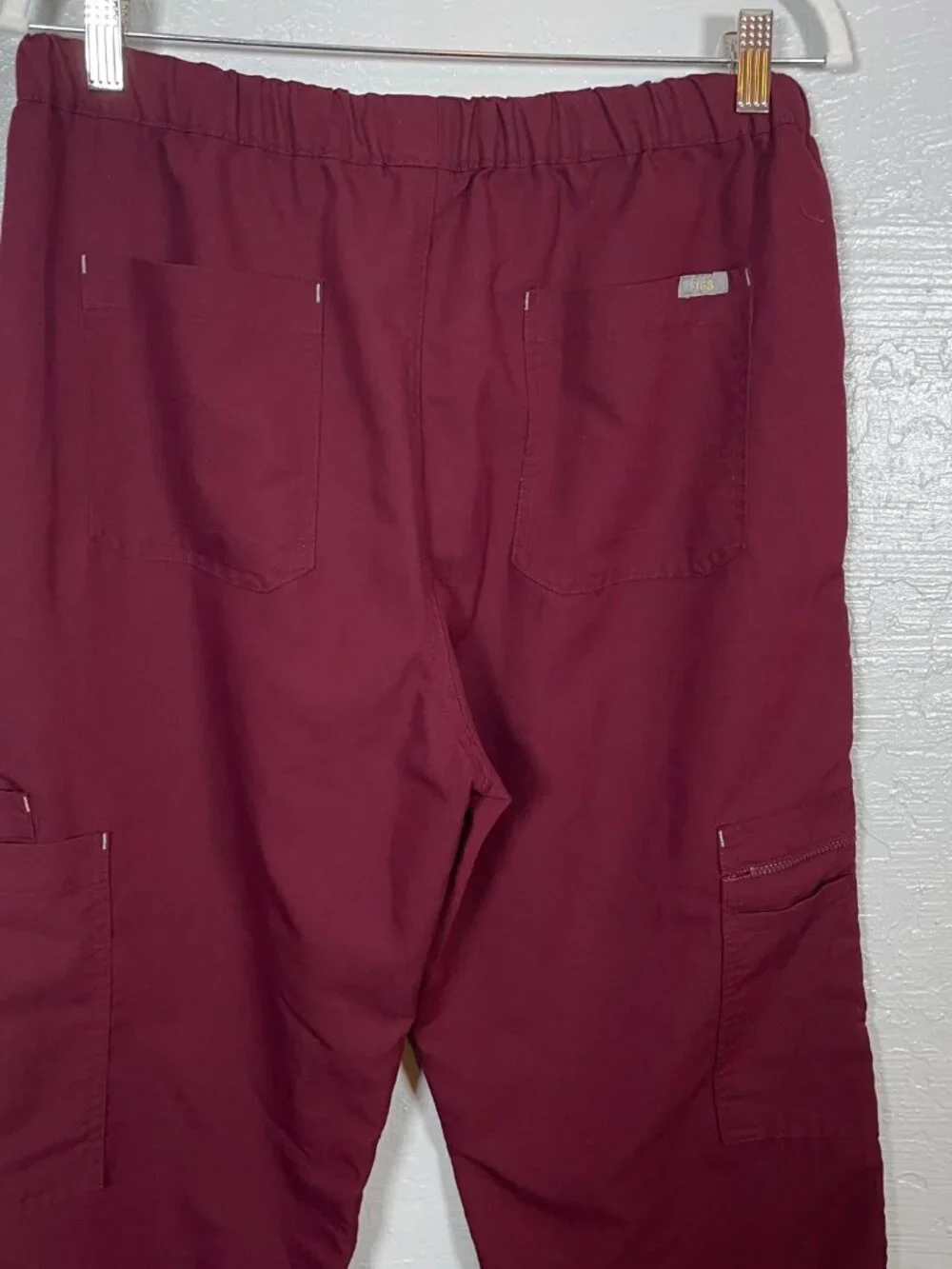FIGS Men L Maroon Red Cairo Cargo Scrub Pants Drawstring Waist Technical Pockets
